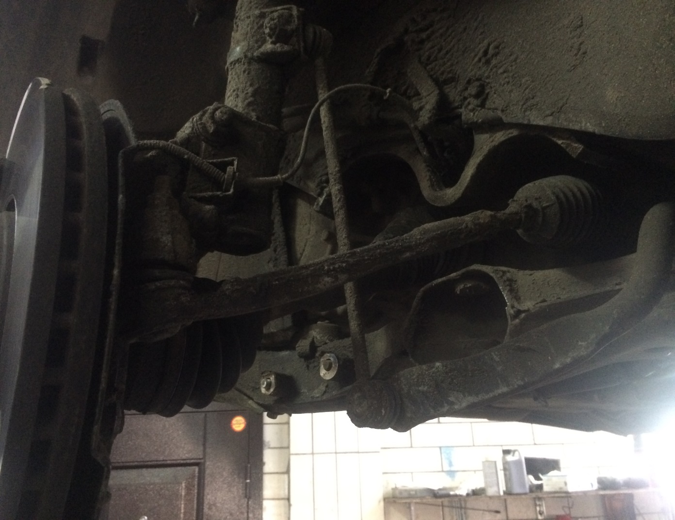 замена передних сайлентблоков Volvo xc90